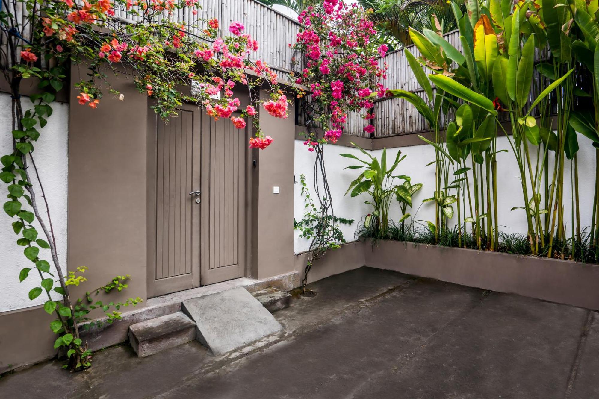 Villa Moju Canggu By Alfred In Bali Exteriör bild